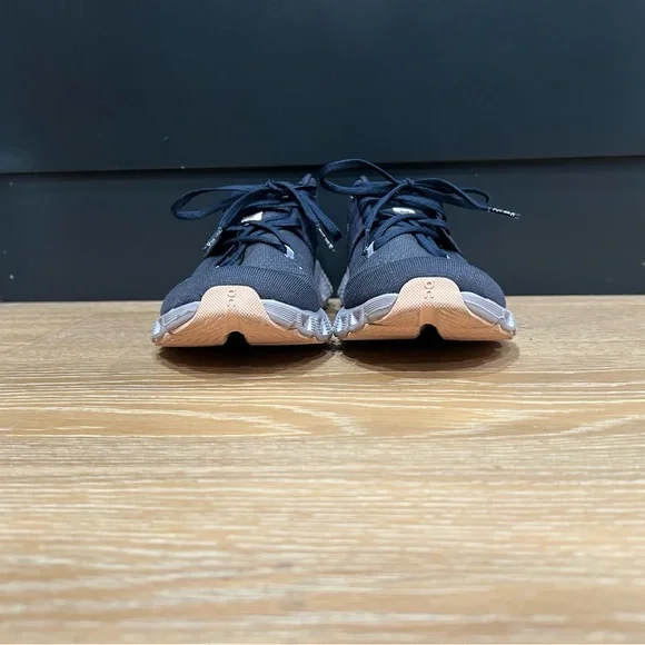 On Cloud X women’s size 7 - Picture 3 of 8